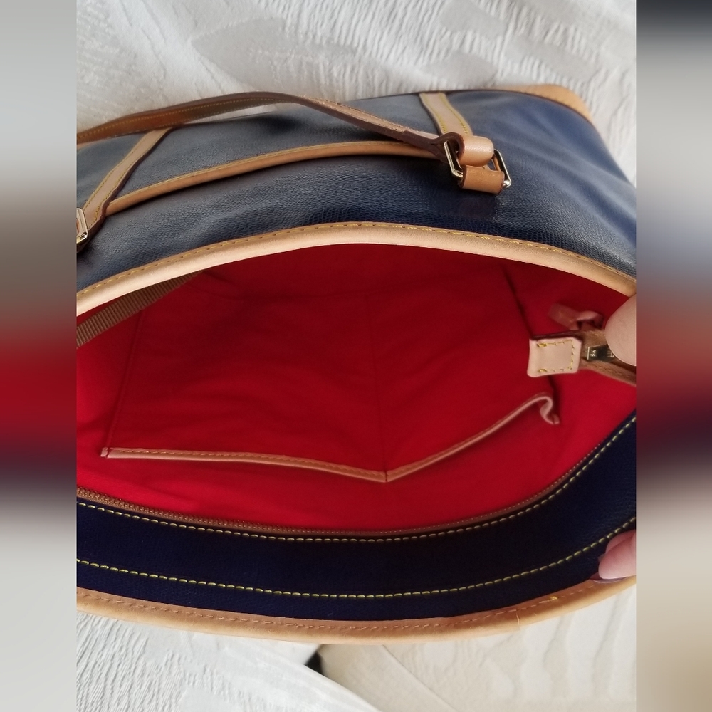 Dooney & Bourke Tote Bag - Picture 3 of 7